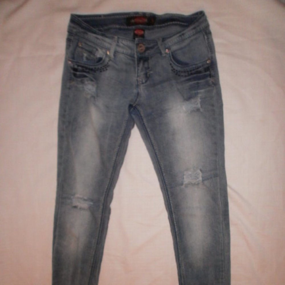 UltraLove Distressed Skinny Jeans Size 5
